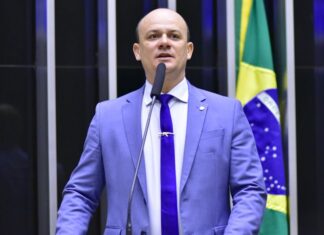 Cabo Gilberto culpa Lula após nova taxação dos Estados Unidos contra o Brasil