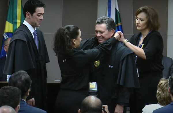 vital-medalha-600x394