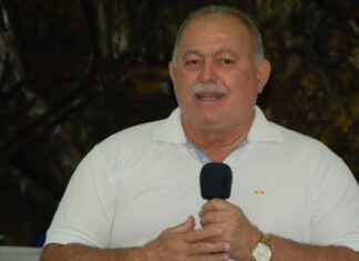 Jacob Souto toma posse como prefeito de Patos após renúncia de Nabor Wanderley