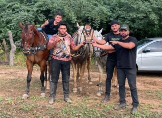 Vaqueiro Manoel Messias é vice-campeão da Vaquejada do Parque LS, em Santa Terezinha