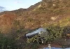 Caminhão sai da pista na Serra do Teixeira