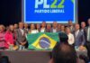 Flávio Bolsonaro anuncia deputado como vice