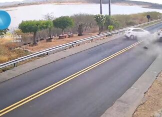 PRF prende motorista embriagado e sem CNH após colisão na BR-230, em Condado